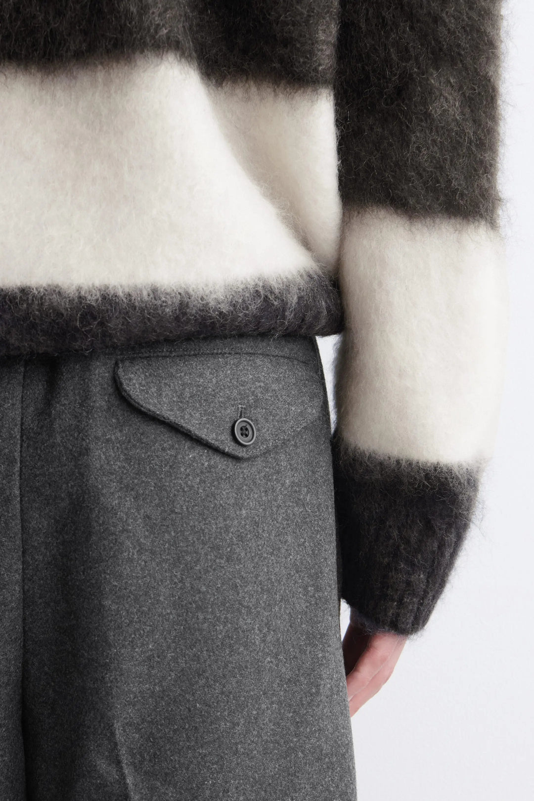 PLEATED WOOL RELAXED-FIT STRAIGHT-LEG TROUSERS