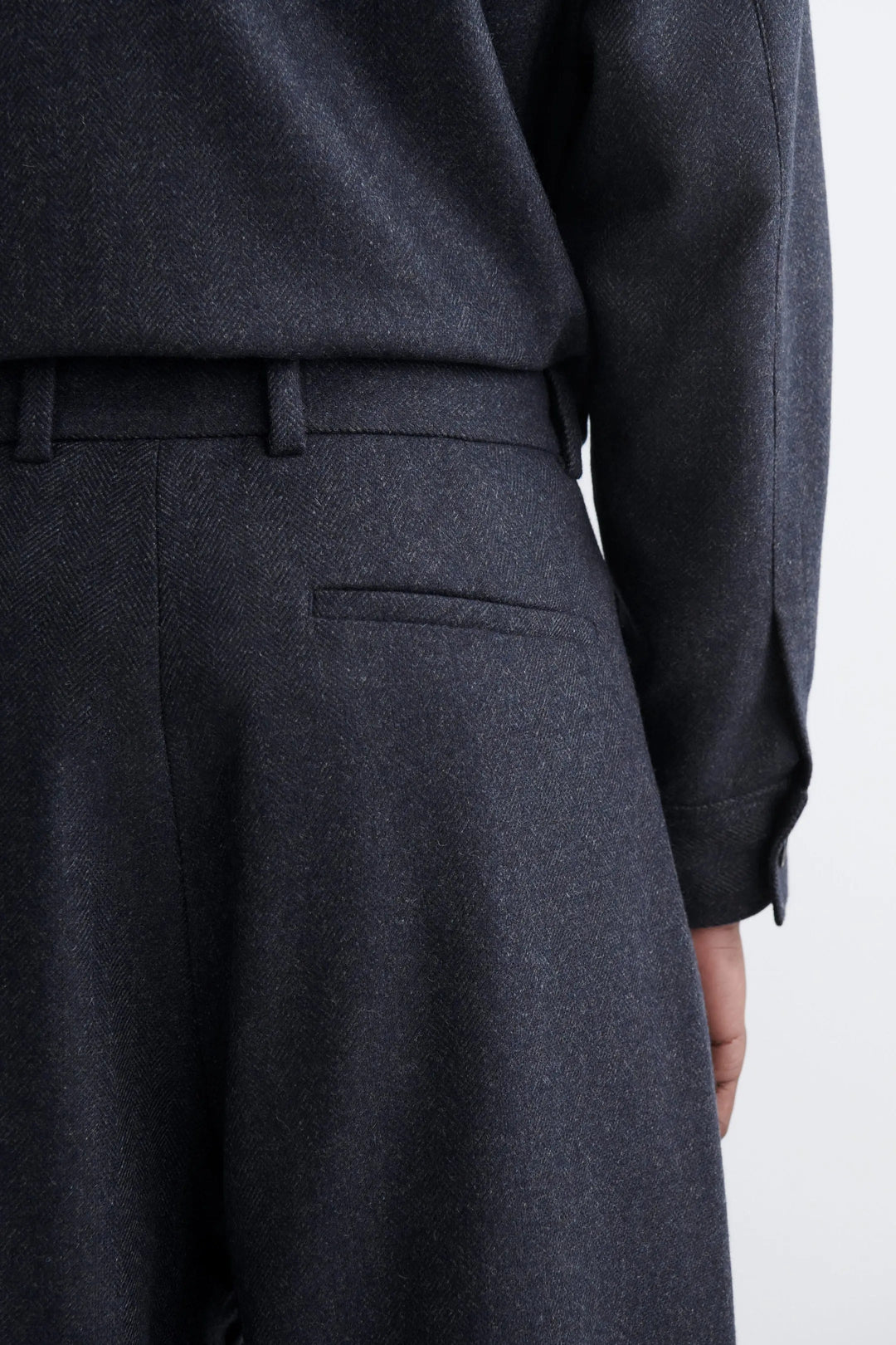WOOL RELAXED-FIT TAPERED TROUSERS