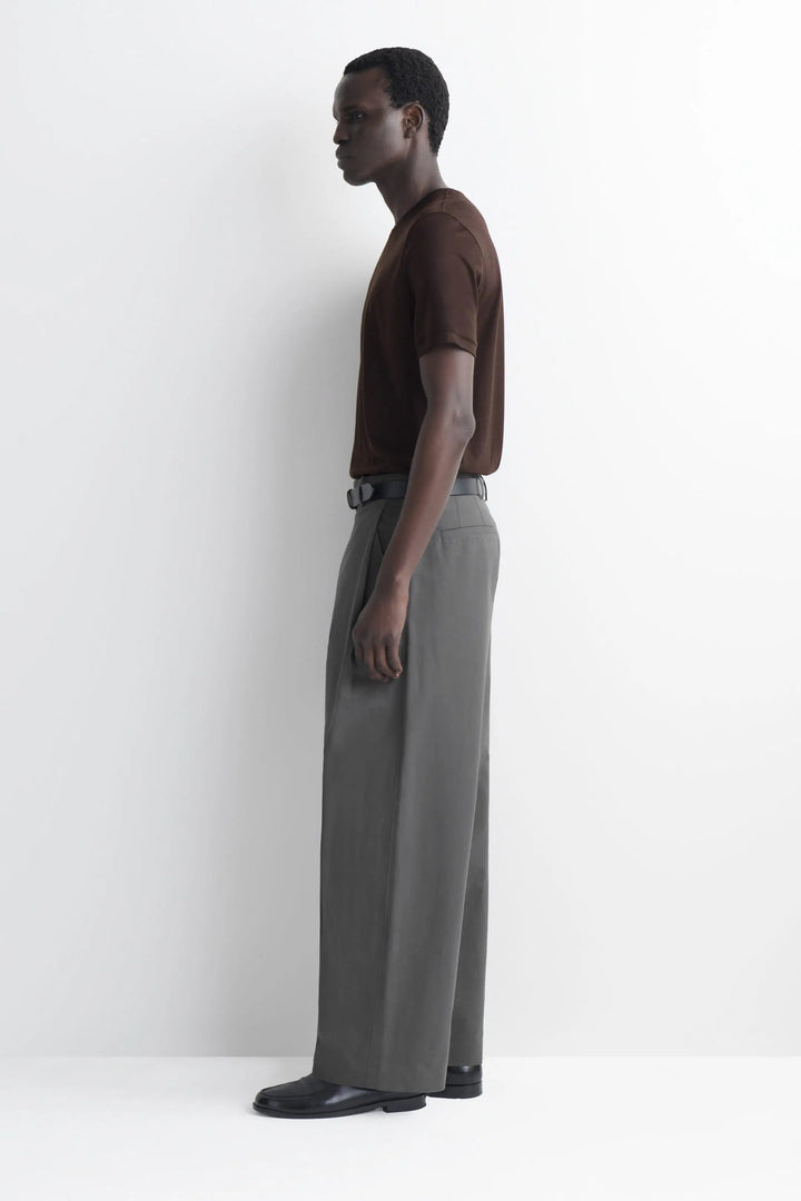 PLEATED COTTON RELAXED-FIT WIDE-LEG TROUSERS