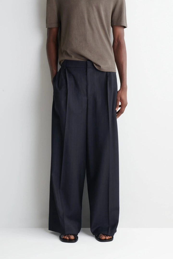 PLEATED RELAXED-FIT WIDE-LEG TROUSERS