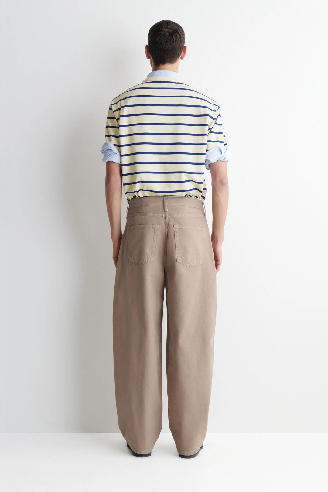 MALLOW RELAXED-FIT BARREL-LEG JEANS