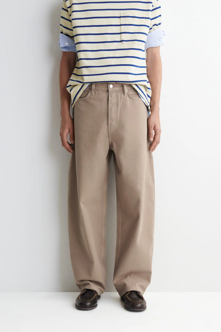 MALLOW RELAXED-FIT BARREL-LEG JEANS