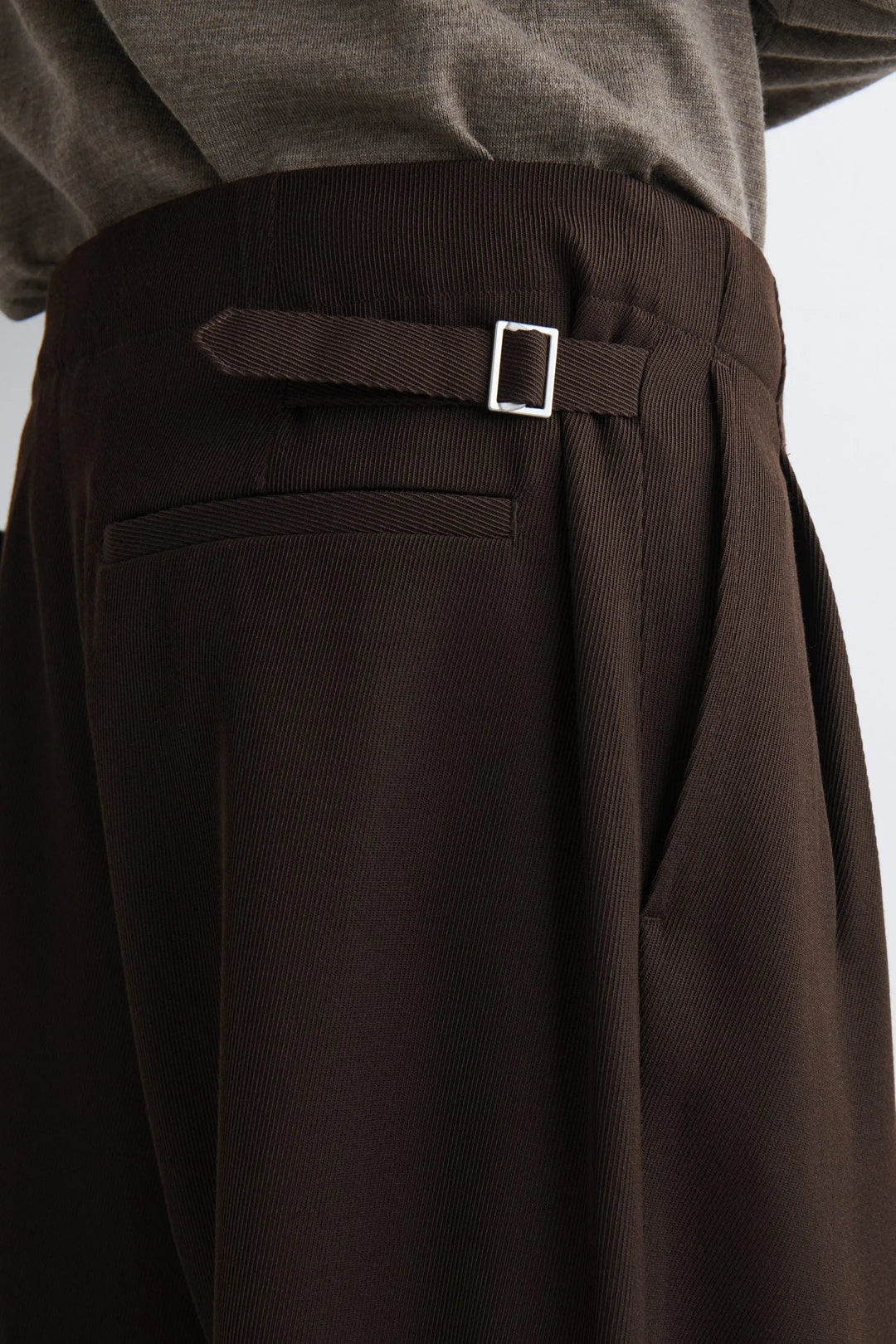 PLEATED RELAXED-FIT STRAIGHT-LEG TROUSERS