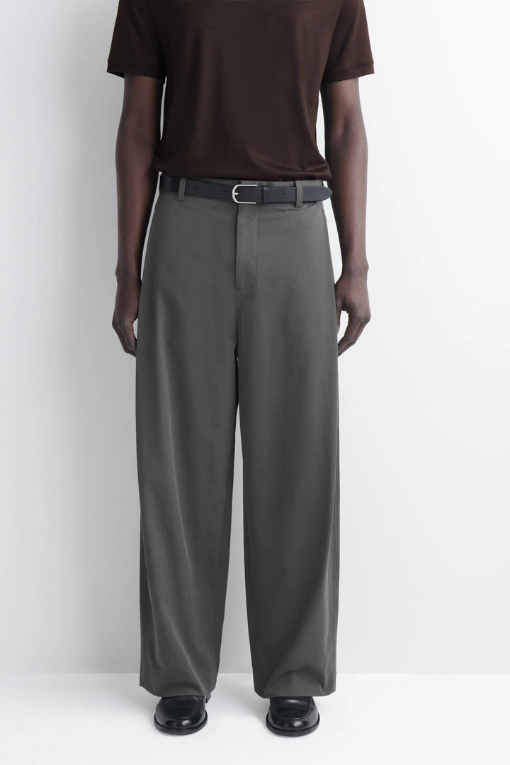 PLEATED COTTON RELAXED-FIT WIDE-LEG TROUSERS