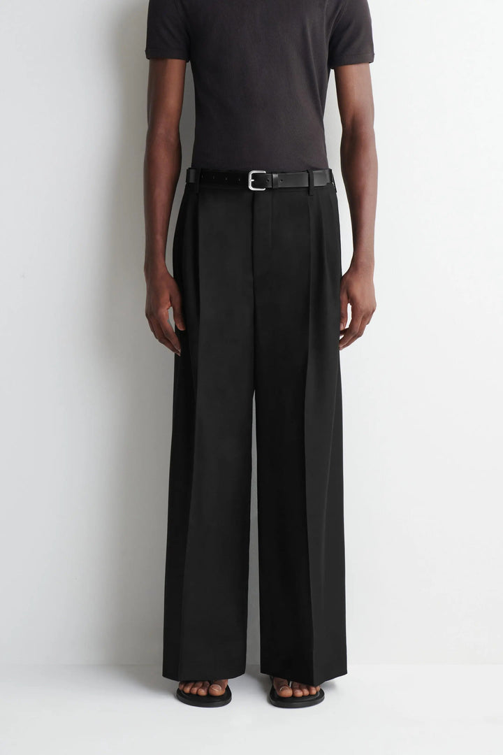 PLEATED RELAXED-FIT WIDE-LEG TROUSERS
