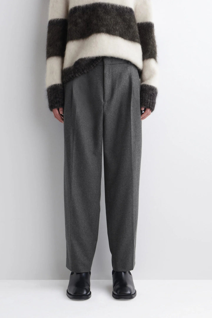 PLEATED WOOL RELAXED-FIT STRAIGHT-LEG TROUSERS