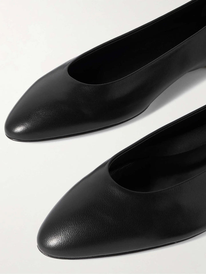 Leather ballet flats black